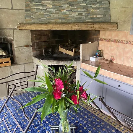 D'hotes Les Cigales Bed and Breakfast Comps (Gard)