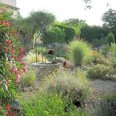 D'hotes Les Cigales Bed & Breakfast Comps (Gard)