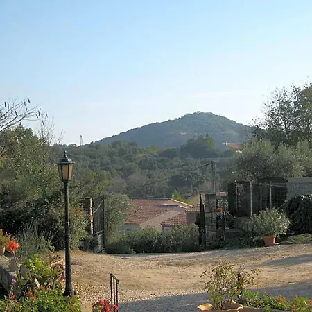 D'hotes Les Cigales Bed & Breakfast Comps (Gard)