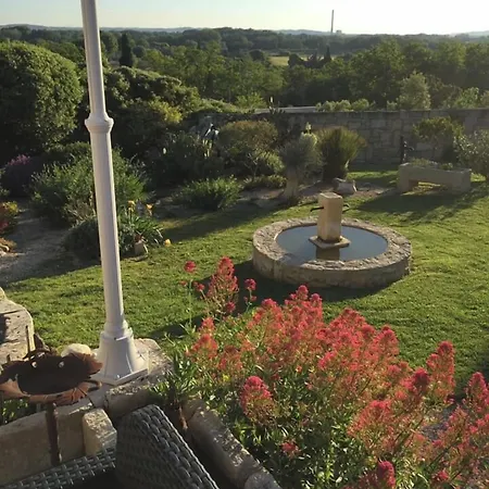 D'hotes Les Cigales Bed & Breakfast